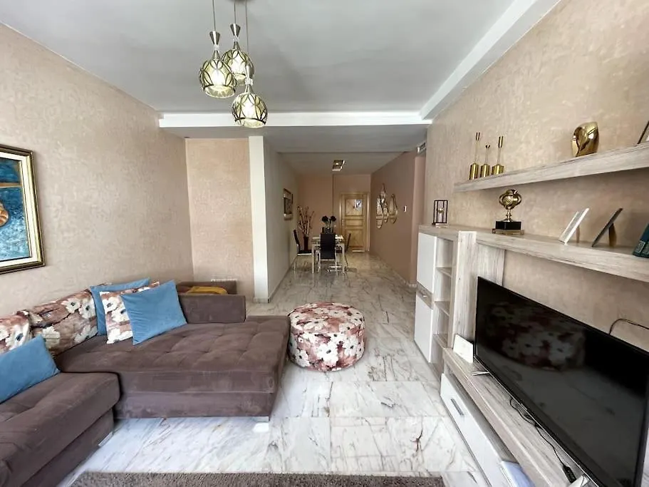 Late&Early Flight Cozy Apartment نواصير